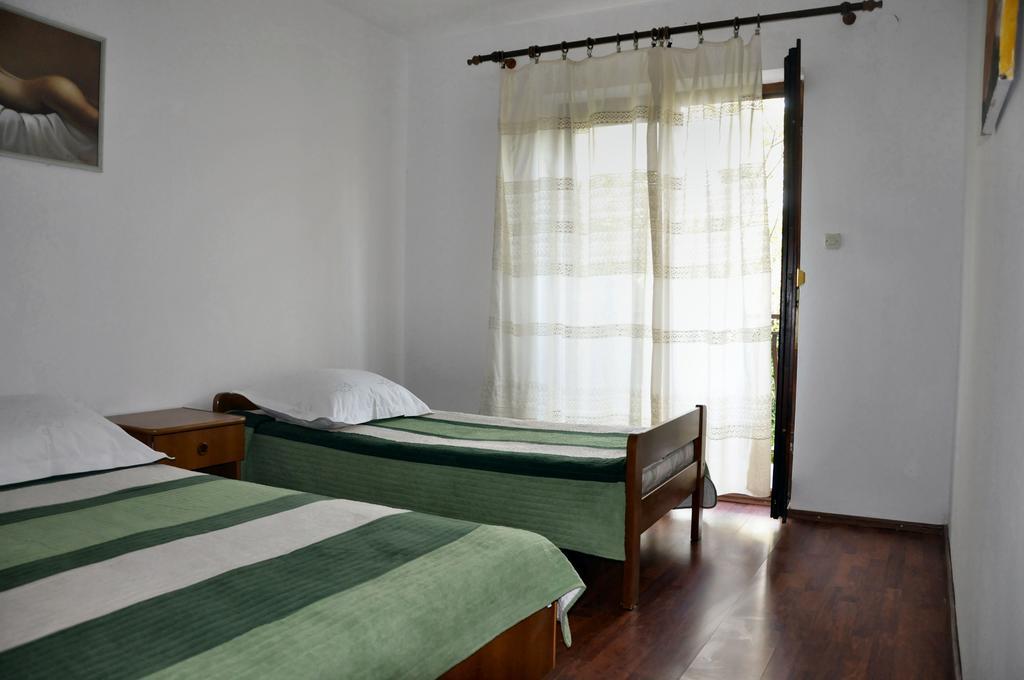 Apartments Vukelic Starigrad Paklenica Exterior foto