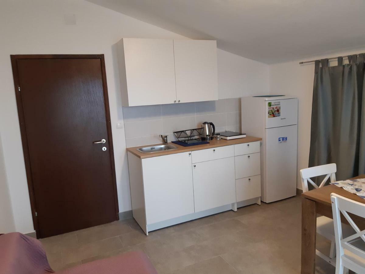 Apartments Vukelic Starigrad Paklenica Exterior foto
