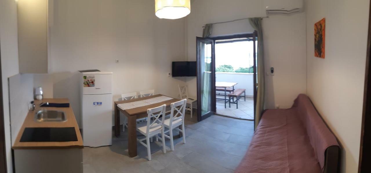 Apartments Vukelic Starigrad Paklenica Exterior foto